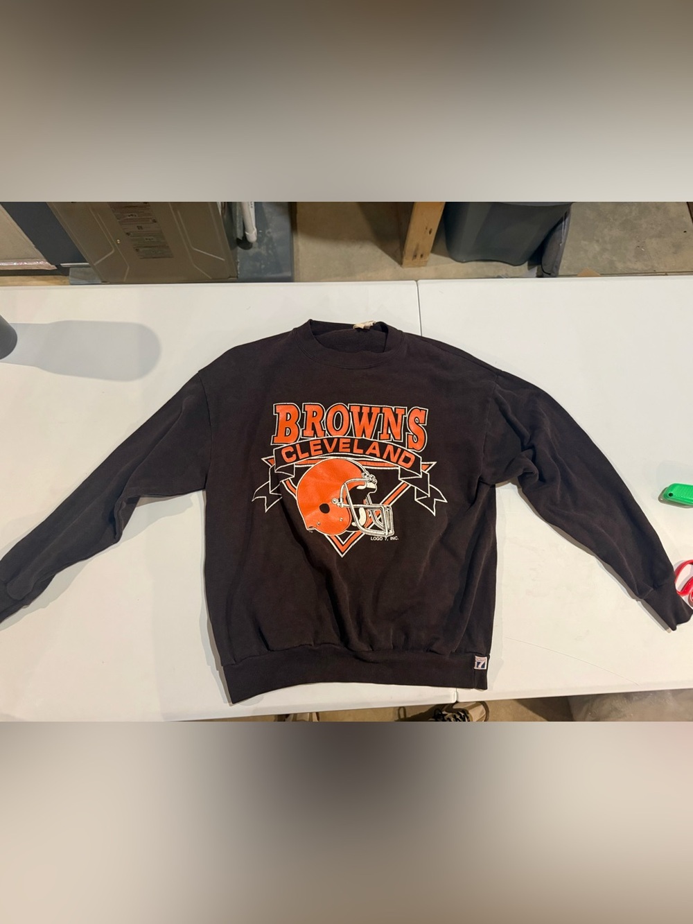 Vintage 1990s Cleveland Browns crewneck sweatshirt by Logo 7